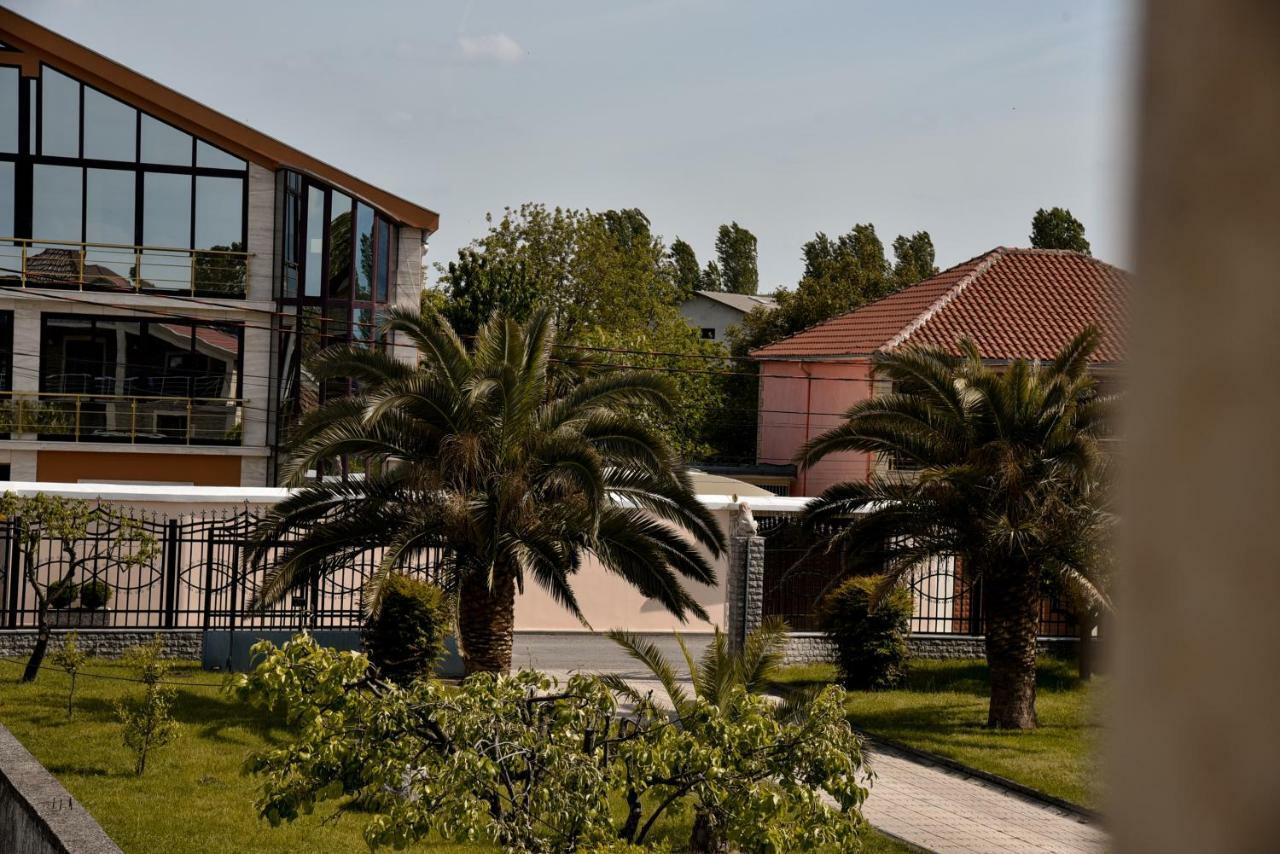 Villa Garden Shkodra 外观 照片